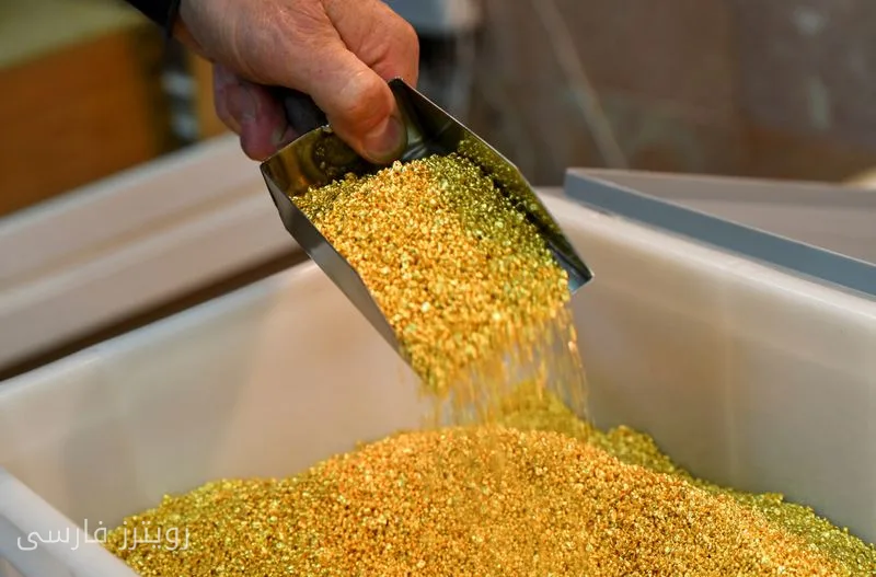 طلای جهانی در میانه نوسانات دلار: آیا زمان خرید مناسب است؟