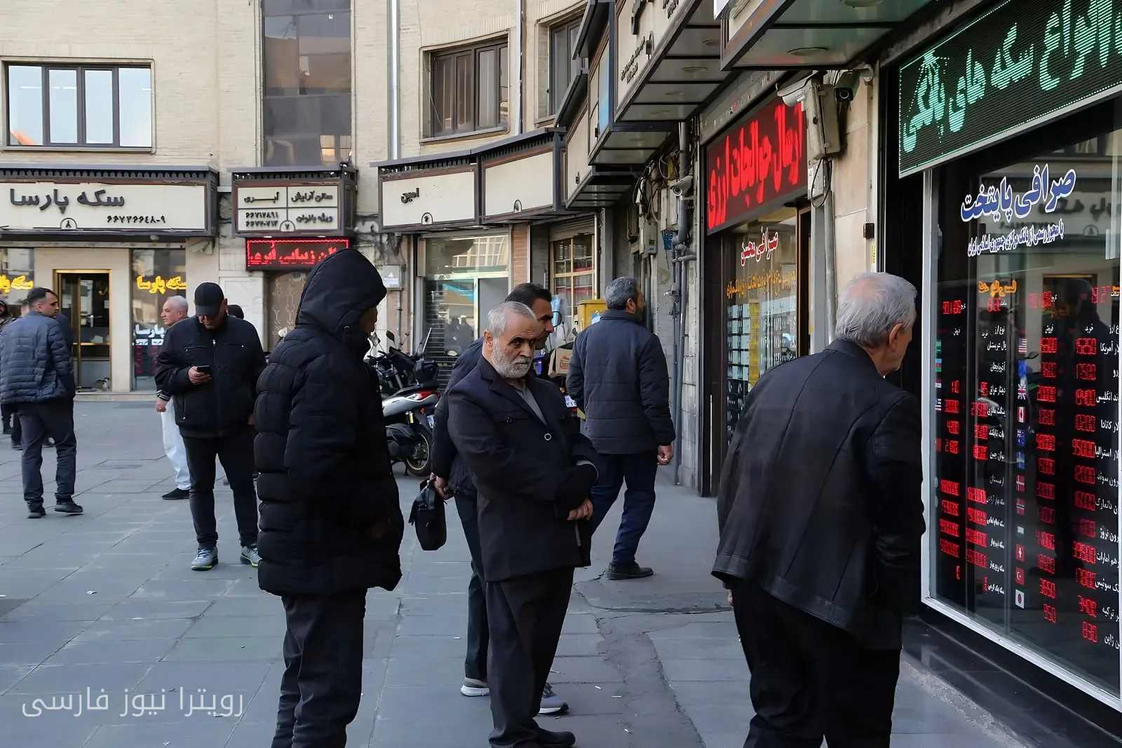 بازار ارز و طلا امروز؛ قیمت دلار به ۲۷۰ هزار تومان رسید